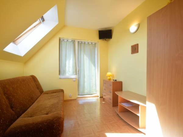 Zolty Domek Apartment Dzwirzyno Bagian luar foto